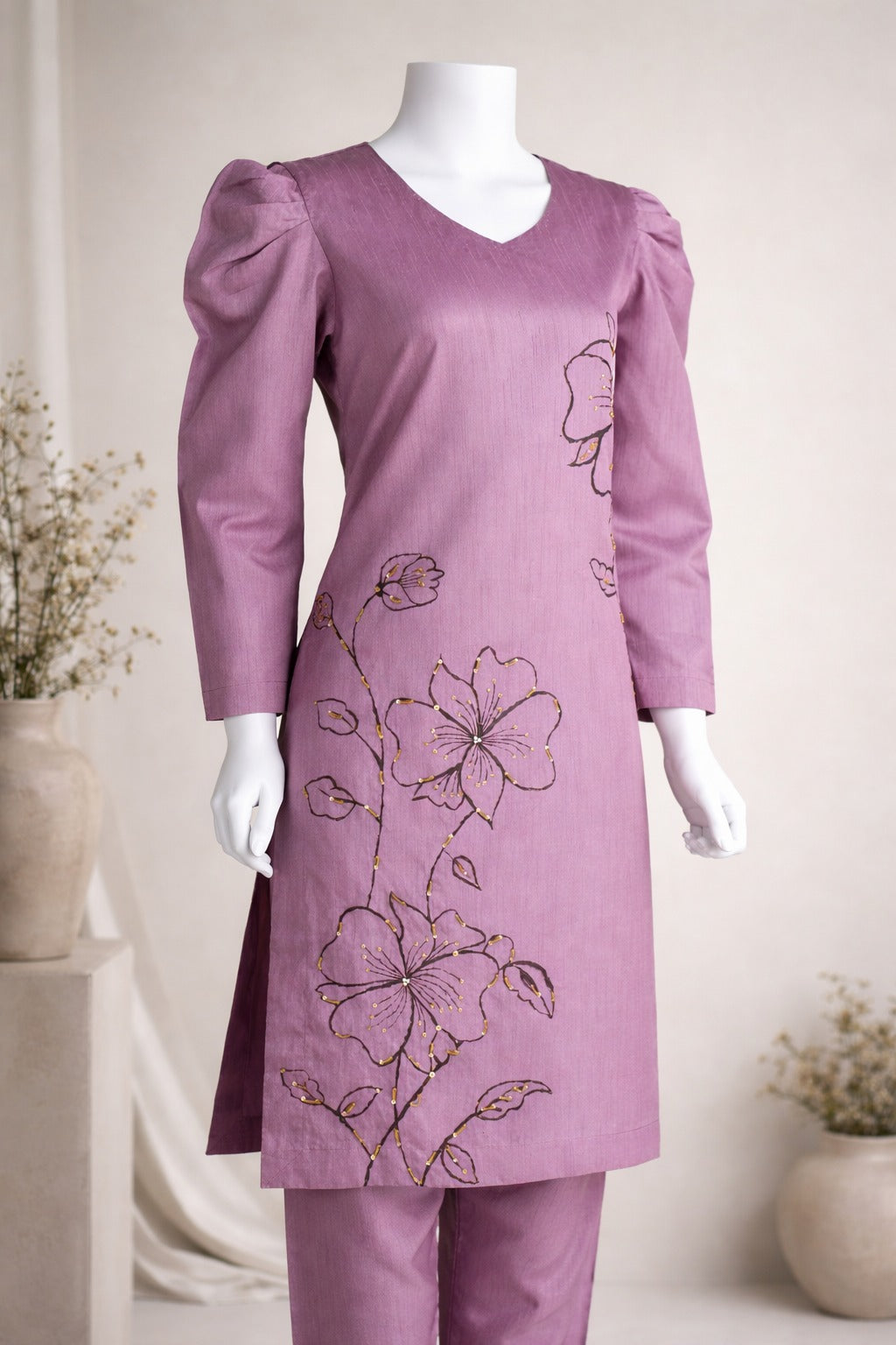 Elegant hand painted raw silk kurta with puff sleeves and matching trousers
